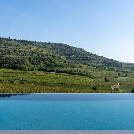 Arcadia Wine Country house